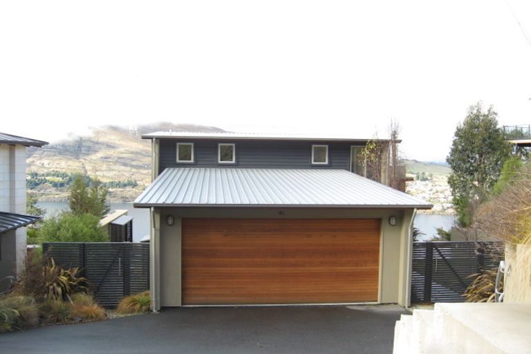 Photo of property in 2 Tussock Lane, Queenstown, 9300