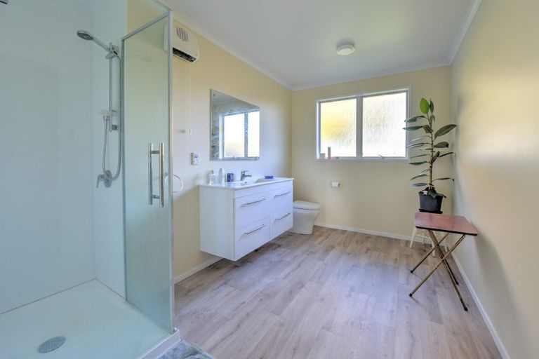 Photo of property in 113 Seaward Road, Edendale, 9825