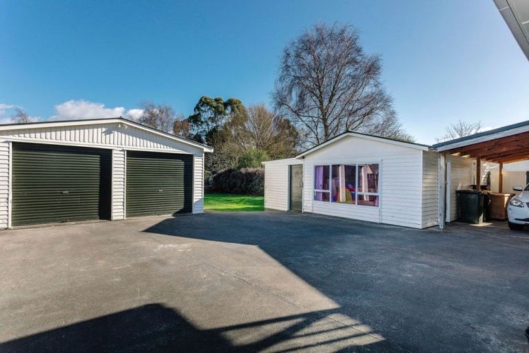 Photo of property in 17 Smith Street, Dannevirke, 4930