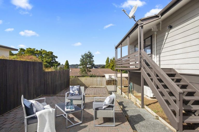 Photo of property in 2 The Glade South, Pukekohe, 2120