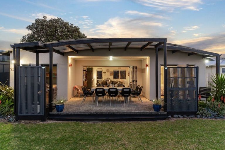 Photo of property in 227b Ocean Road, Whangamata, 3620