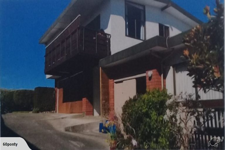 Photo of property in 11 Goodger Street, Waipukurau, 4200