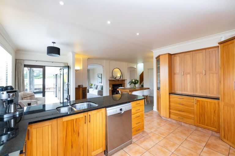 Photo of property in 5 Selwyn Road, Hospital Hill, Napier, 4110