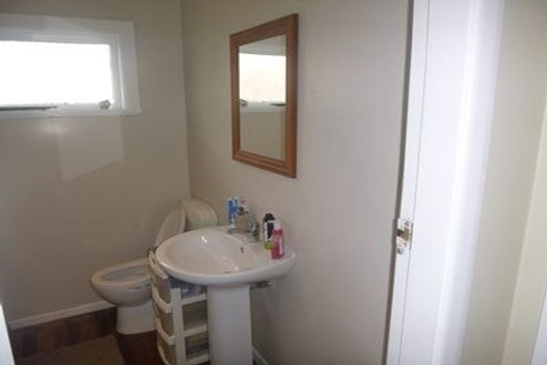 Photo of property in 77 Fraser Street, Wainuiomata, Lower Hutt, 5014