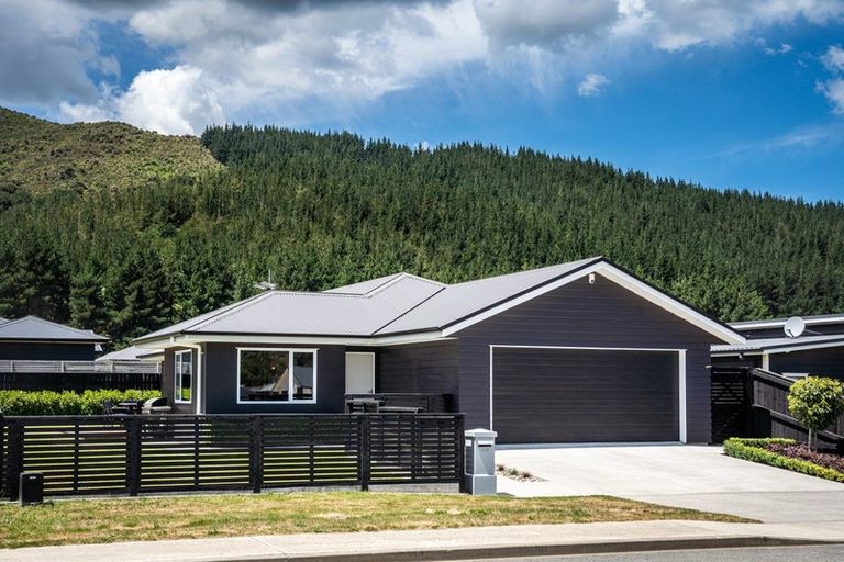 Photo of property in 226 Wise Street, Wainuiomata, Lower Hutt, 5014
