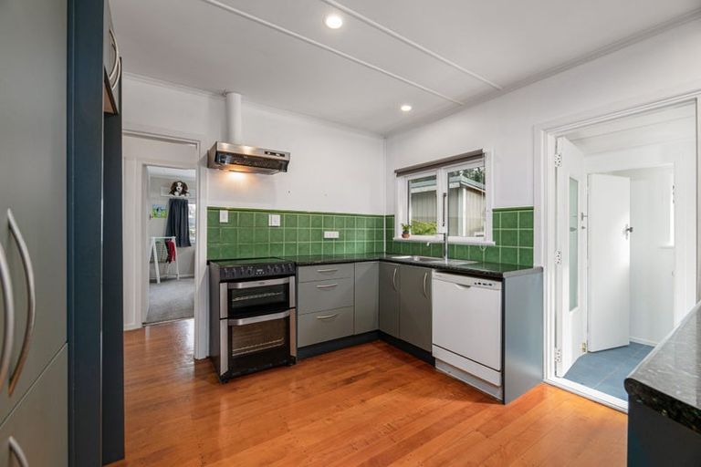 Photo of property in 66 Don Buck Road, Massey, Auckland, 0614