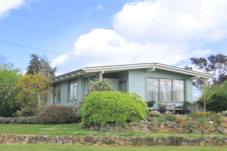 Photo of property in 2/15 Weka Road, Waipahihi, Taupo, 3330