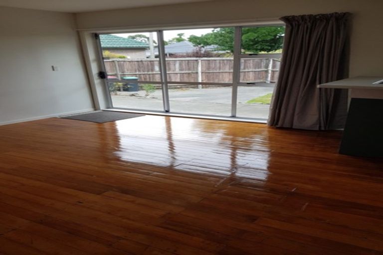 Photo of property in 17 Haslett Place, Upper Riccarton, Christchurch, 8041