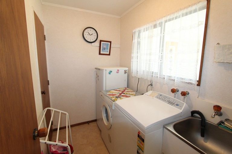 Photo of property in 77 Ormond Street, Woodville, 4920