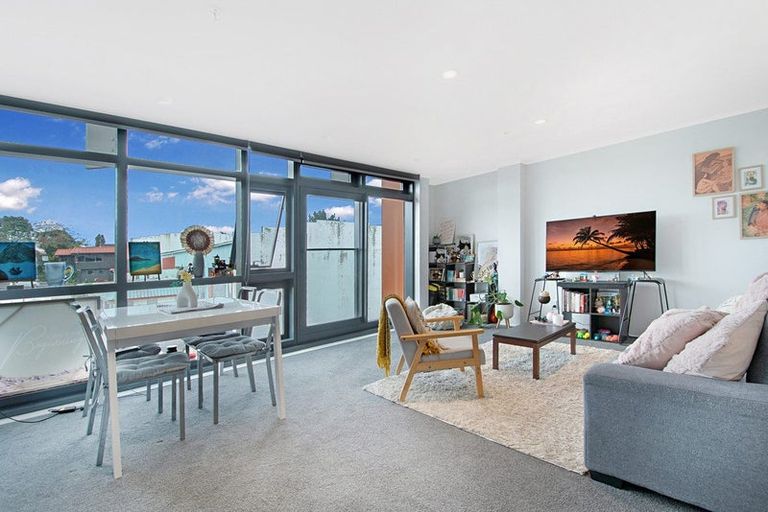 Photo of property in Westward Park Estate, 14e/30 Westward Ho, Glen Eden, Auckland, 0602