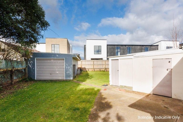 Photo of property in 19 Mahoe Street, Levin, 5510