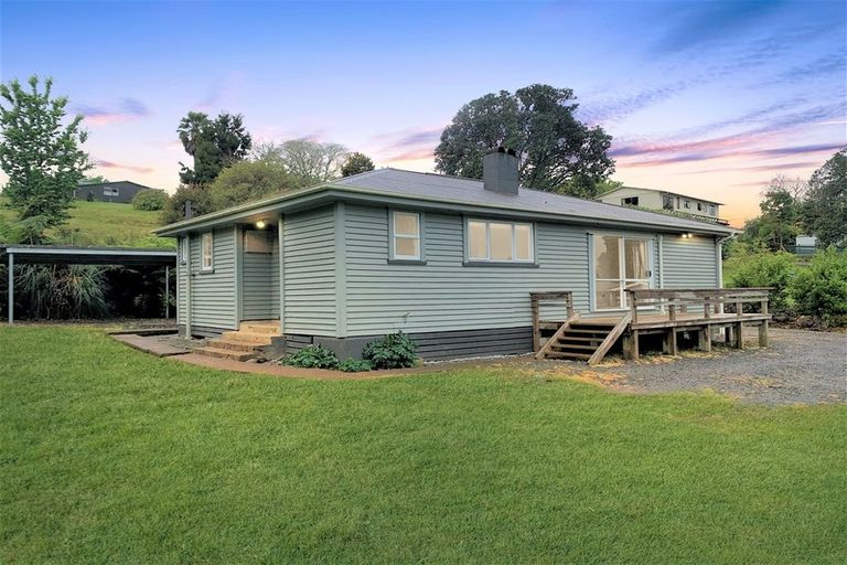 Photo of property in 38 Kemp Road, Kerikeri, 0230
