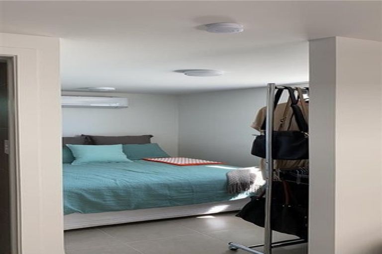 Photo of property in 1/53 Seaview Road, Glenfield, Auckland, 0629