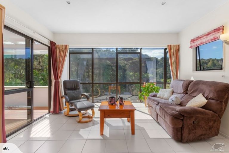 Photo of property in 14 Emlyn Place, Torbay, Auckland, 0630