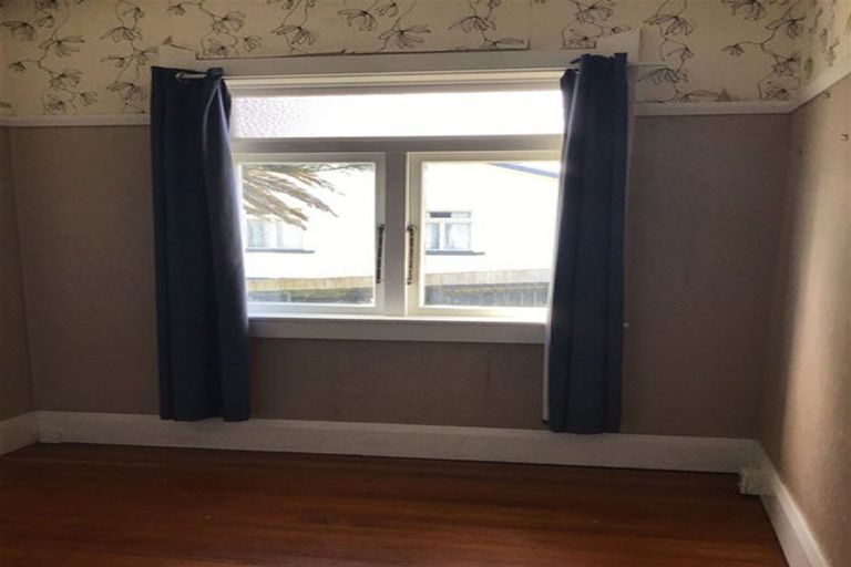 Photo of property in 1/3185 Great North Road, New Lynn, Auckland, 0600