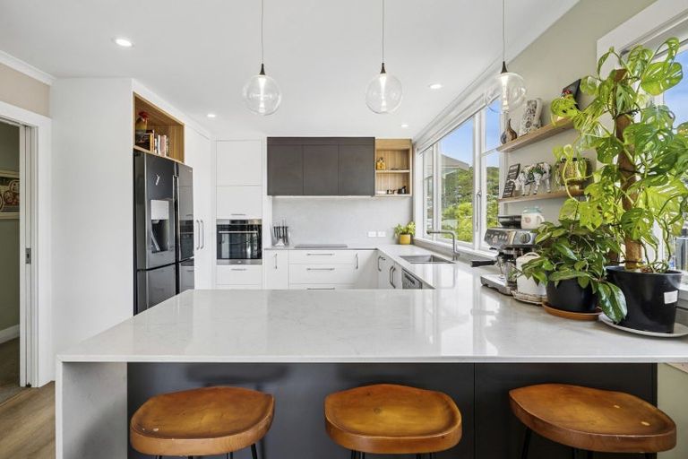 Photo of property in 220 Karori Road, Karori, Wellington, 6012