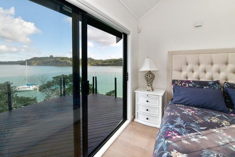 Photo of property in 254 Wade River Road, Wade Heads, Whangaparaoa, 0932
