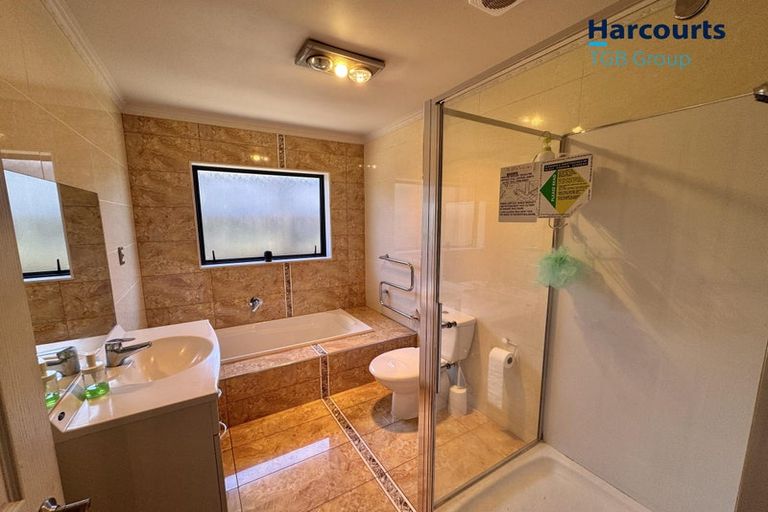 Photo of property in 17 Goh Place, Manurewa, Auckland, 2105