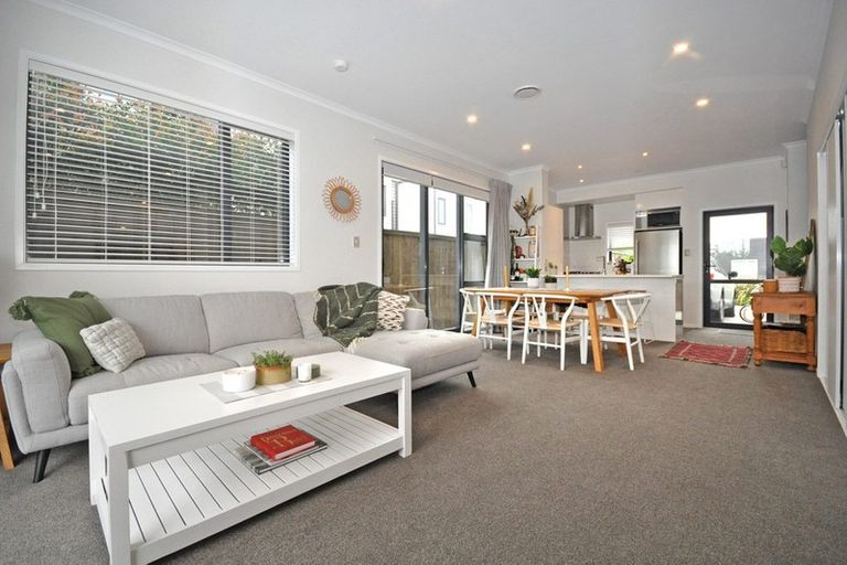 Photo of property in 31 Onekiritea Road, Hobsonville, Auckland, 0616