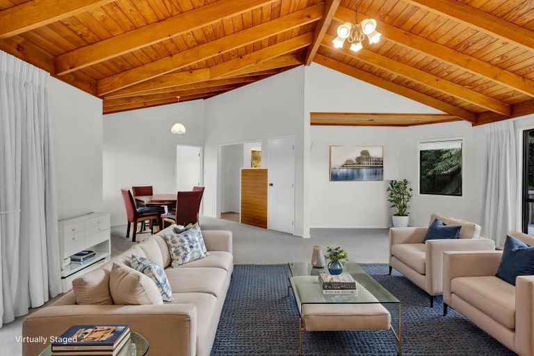 Photo of property in 33 Nikau Street, Inglewood, 4330