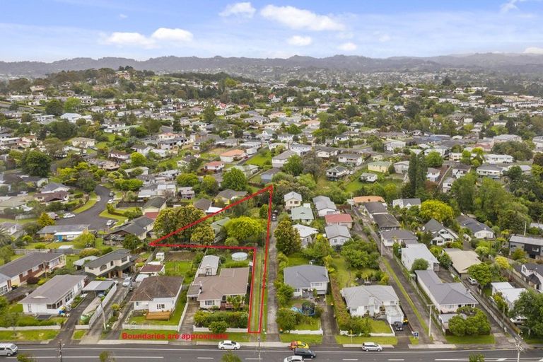 Photo of property in 139 View Road, Sunnyvale, Auckland, 0612