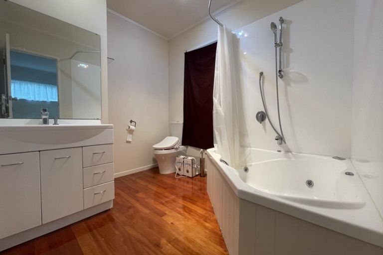 Photo of property in 105 Mountbatten Avenue, Hillcrest, Auckland, 0627