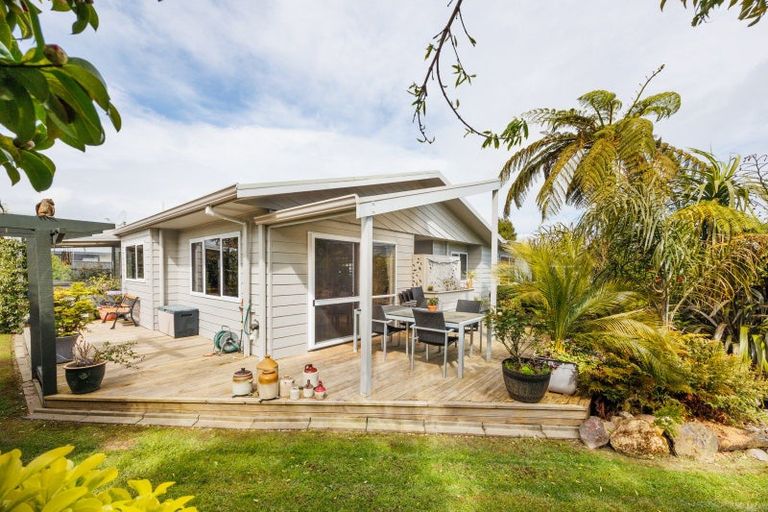 Photo of property in 27 Norfolk Crescent, Feilding, 4702