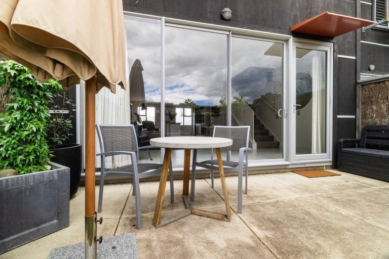 Photo of property in The Terraces, 37/9 Humber Street, Pandora, Napier, 4110