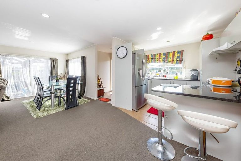 Photo of property in 2 Miles Avenue, Papatoetoe, Auckland, 2025