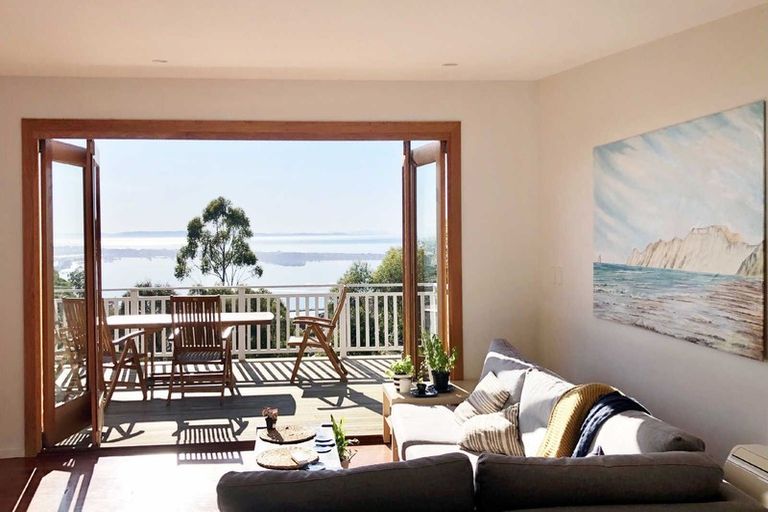 Photo of property in 187 Mount Pleasant Road, Mount Pleasant, Christchurch, 8081