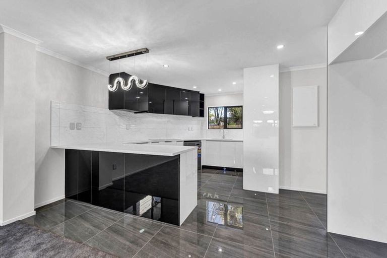 Photo of property in 15 Mckean Avenue, Manurewa, Auckland, 2102