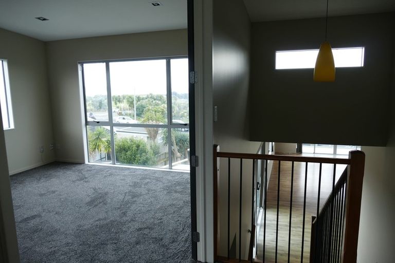 Photo of property in 455 Old Te Atatu Road, Te Atatu Peninsula, Auckland, 0610