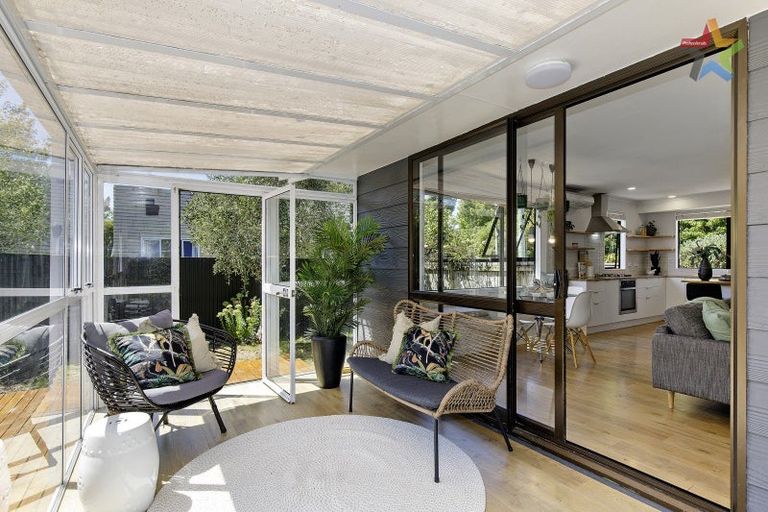 Photo of property in 9 Field Street, Silverstream, Upper Hutt, 5019