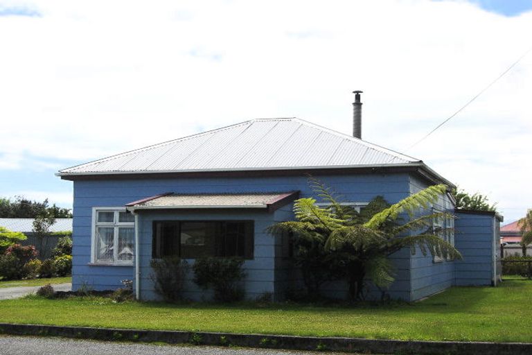 Photo of property in 145 Peel Street, Westport, 7825