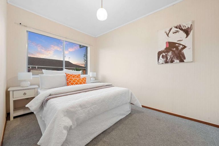 Photo of property in 47 Tirimoana Road, Te Atatu South, Auckland, 0602