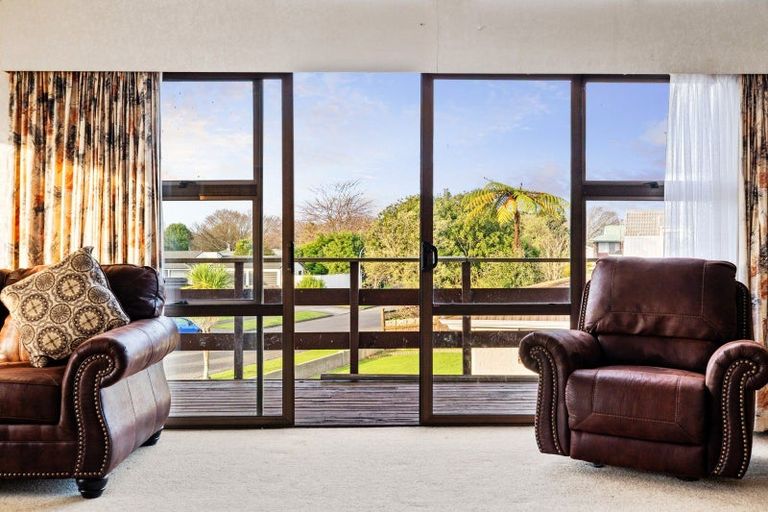 Photo of property in 17 Lane Place, Awapuni, Palmerston North, 4412