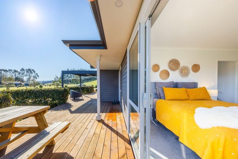 Photo of property in 372 Maharakeke Road, Waipukurau, 4281