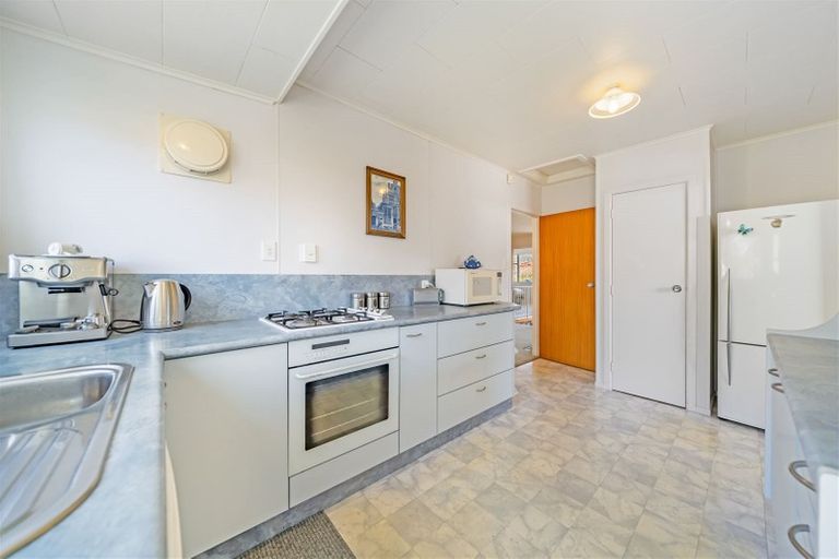 Photo of property in 5 Kukupa Grove, Heretaunga, Upper Hutt, 5018