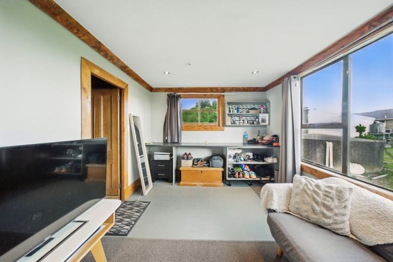 Photo of property in 17 Marama Avenue North, Otatara, Invercargill, 9879