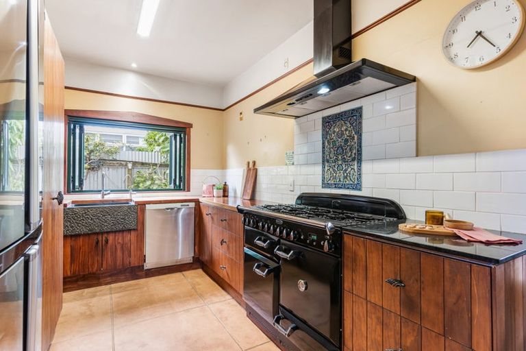 Photo of property in 2b Terrace Avenue, Mount Maunganui, 3116