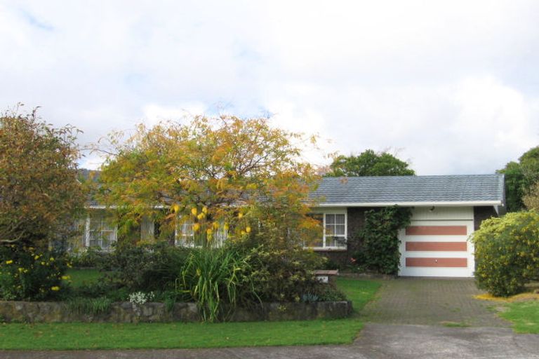 Photo of property in 6 Paretai Grove, Waikanae, 5036
