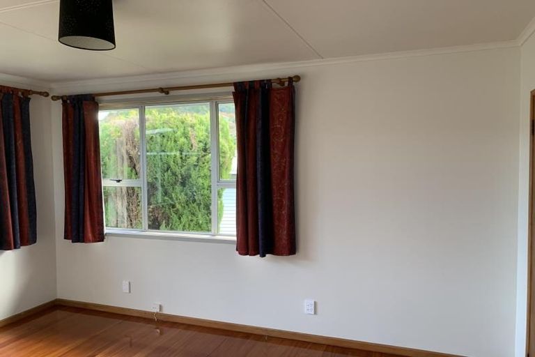 Photo of property in 5 Tuatara Drive, Te Kamo, Whangarei, 0112