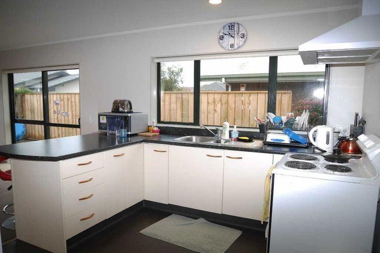 Photo of property in 64b Matatua Road, Raumati Beach, Paraparaumu, 5032