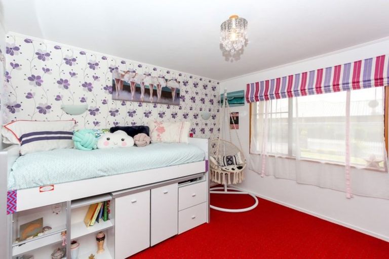 Photo of property in 22 Virginia Place, Whalers Gate, New Plymouth, 4310