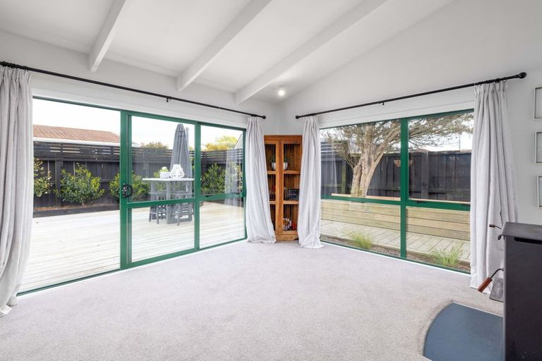 Photo of property in 3 Chilton Drive, Mairehau, Christchurch, 8052