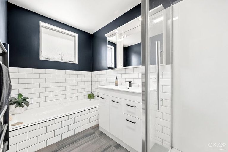 Photo of property in 34 California Drive, Totara Park, Upper Hutt, 5018