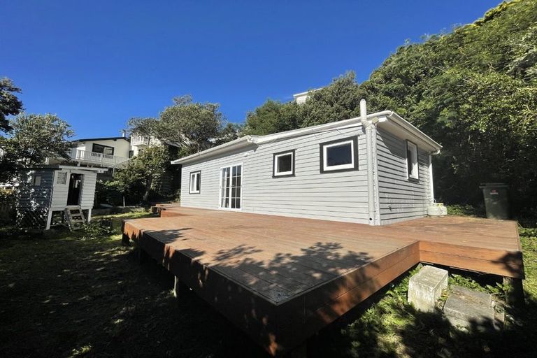 Photo of property in 143 Seatoun Heights Road, Miramar, Wellington, 6022