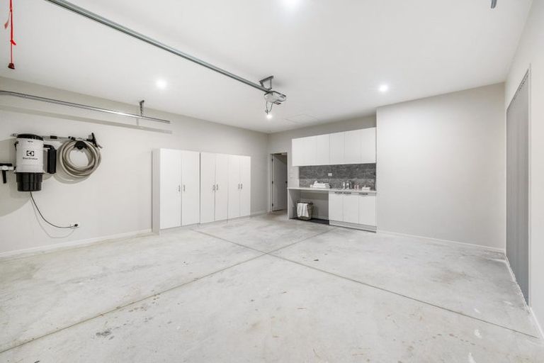 Photo of property in 3 Tarras Road, Kumeu, 0810