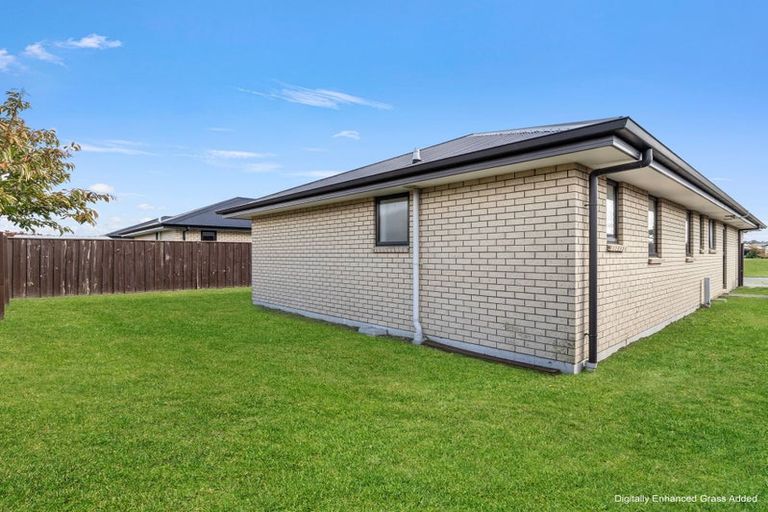 Photo of property in 14 Clanfield Way, Rolleston, 7615