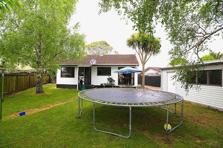 Photo of property in 17 Radiata Street, Fairview Downs, Hamilton, 3214